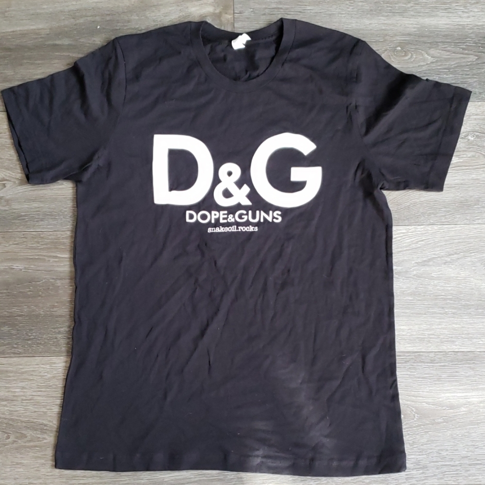 Dope & Guns T-shirt